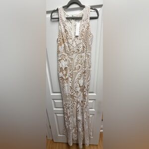 Sleeveless Beige and White Lace Maxi Dress